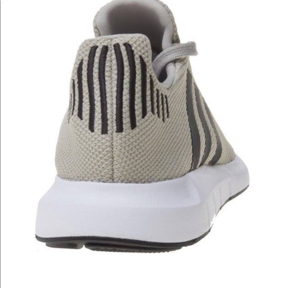 Adidas men’s shoes Swift Run CG4114 b8 - Picture 4 of 6